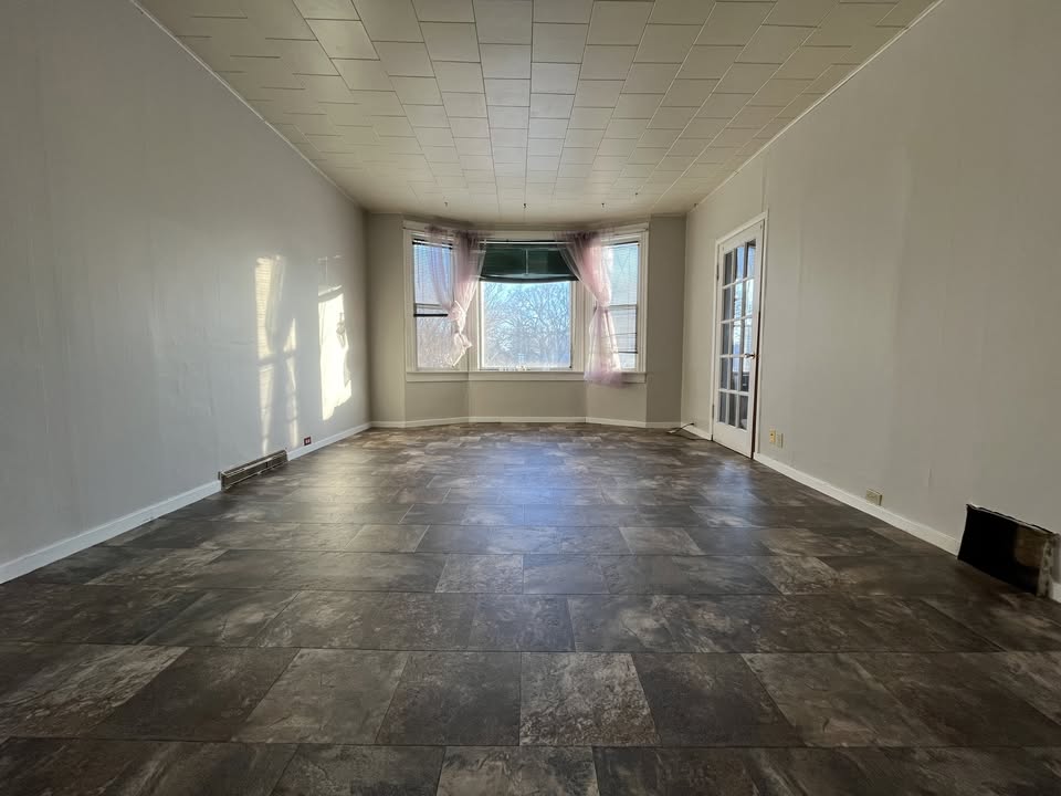 1046 Main Street North - 1